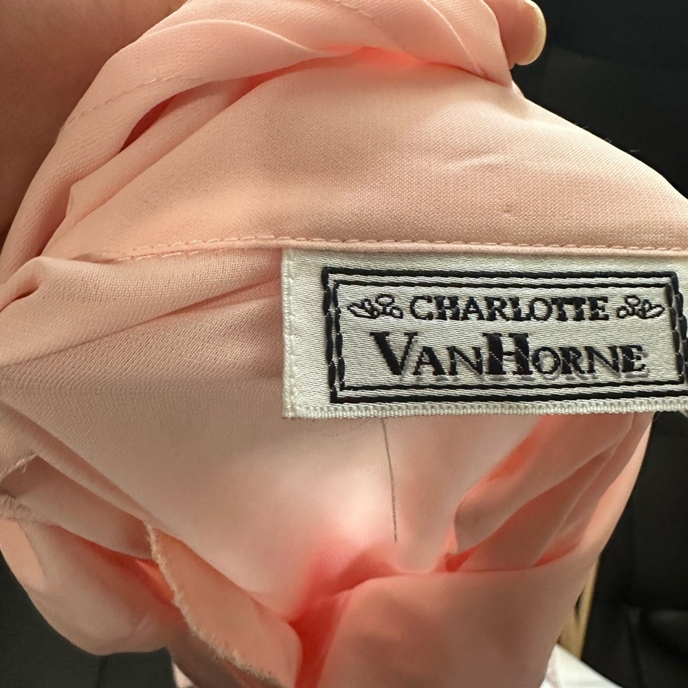 Elegant Pink Blouse - Picture 6 of 6